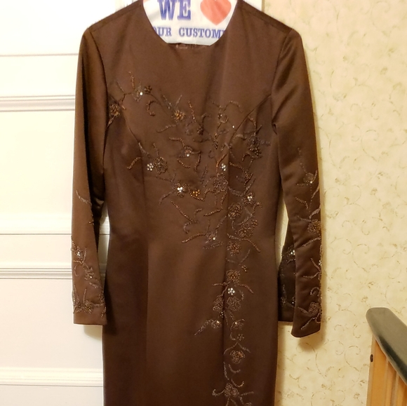 Vintage Brown satin beaded gown - Picture 2 of 8